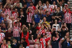 纽卡斯尔联迎战巴萨：欧冠对决悬念重重